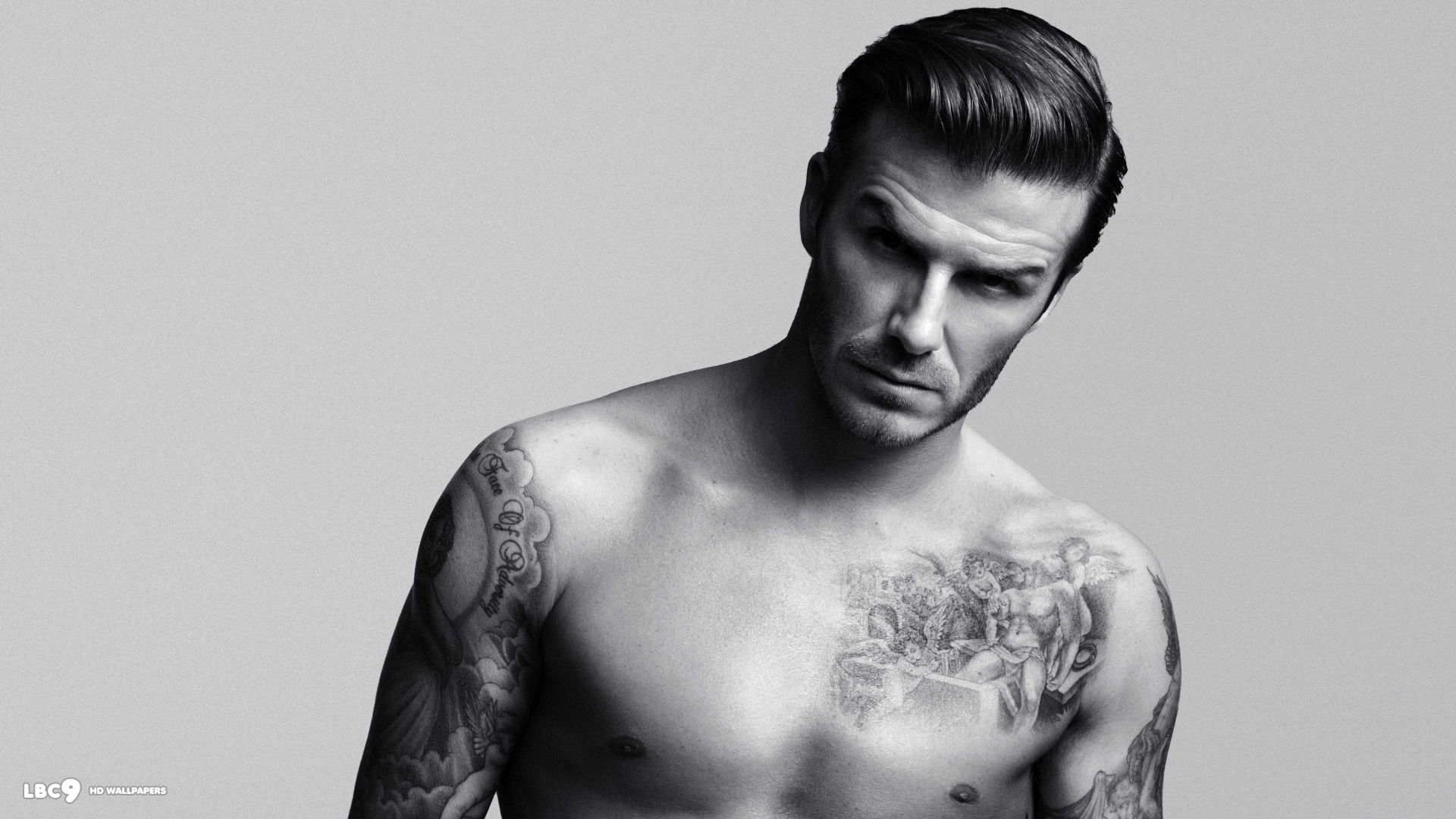 Hình xăm trước ngực David Beckham