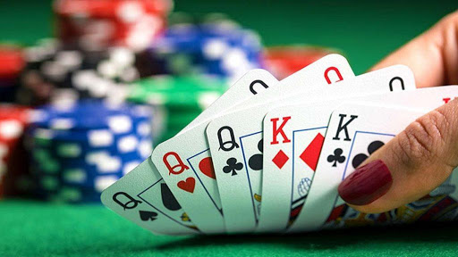 Chơi Poker online trên Kubet vô cùng tiện lợi